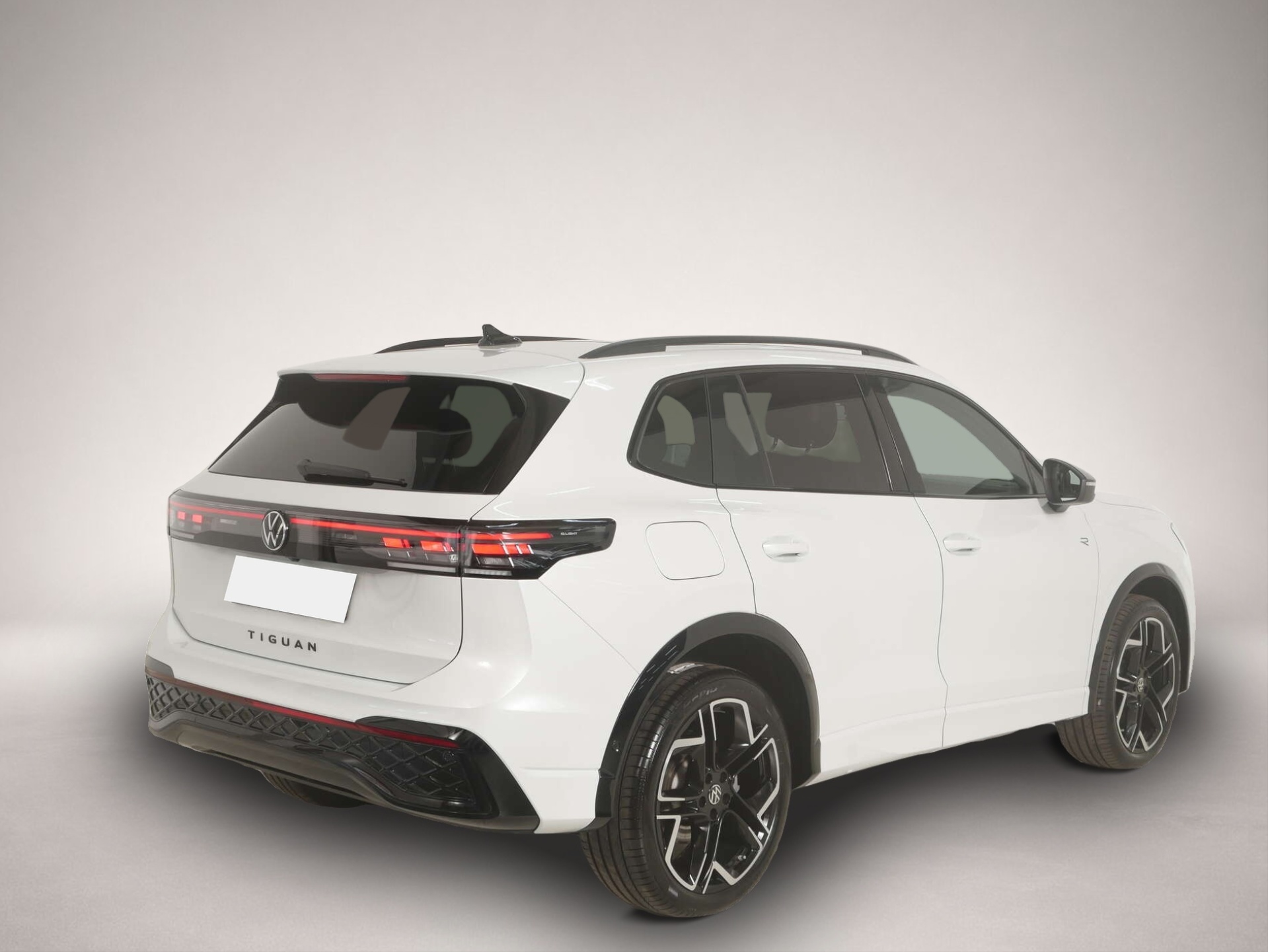 Bild 5 Volkswagen Tiguan 1.5 eHybrid R-Line Black Style