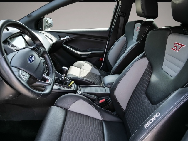 Bild 4 Ford Focus Turnier ST Exclusive Sportpaket Navi Sound