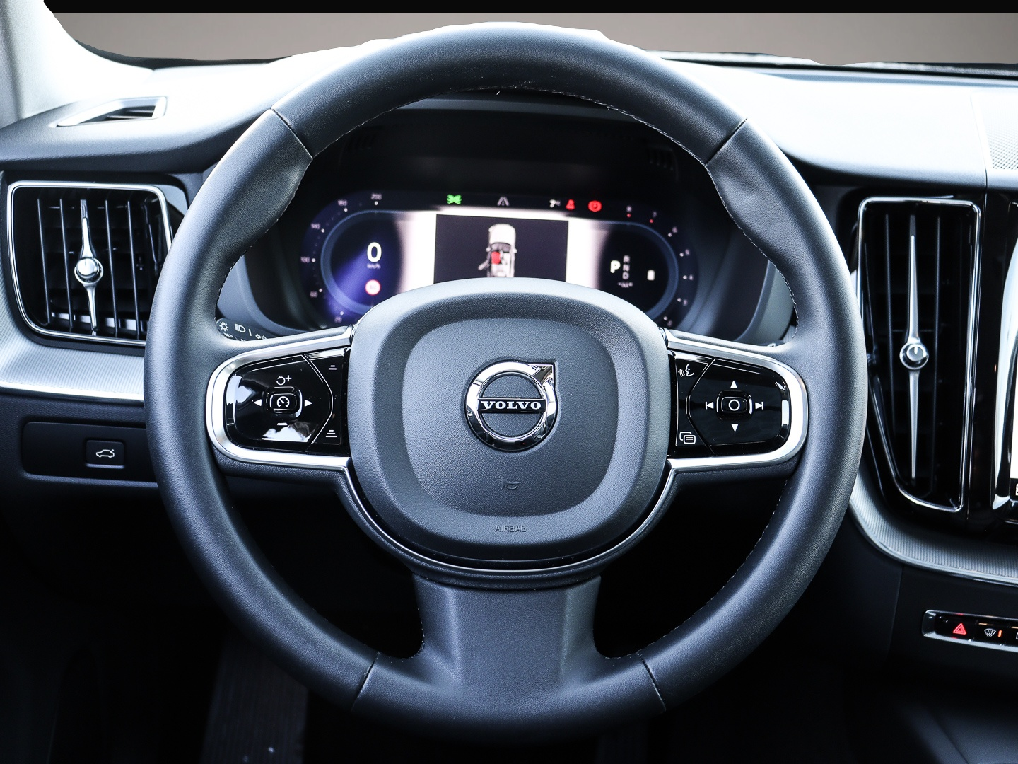 Bild 5 Volvo XC60 Plus Dark 2WD StandHZG El. Panodach Digital