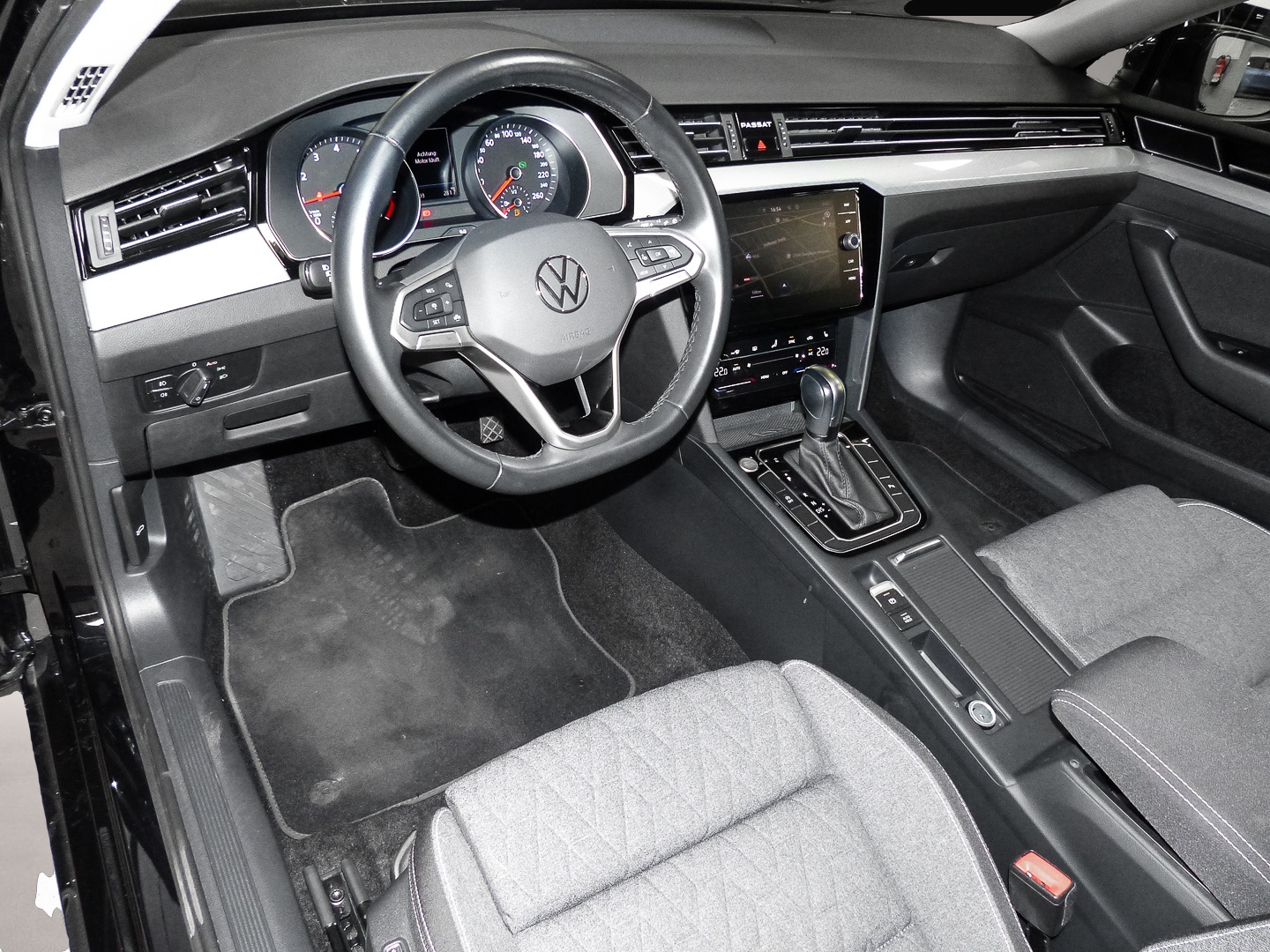 Bild 4 Volkswagen Passat Business 1.5 TSI BMT Start-Stopp EU6d AHK