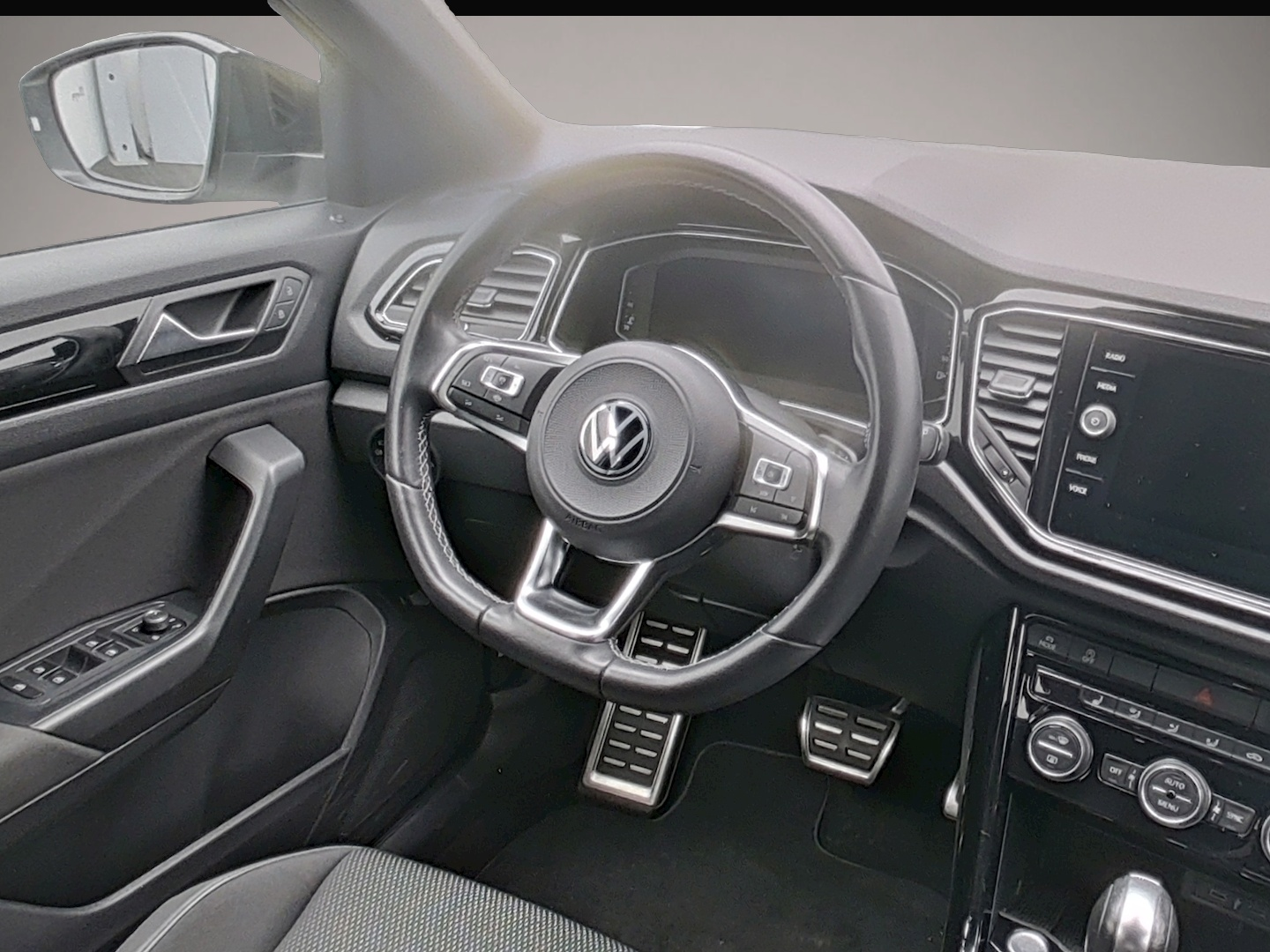 Bild 4 Volkswagen T-Roc 1.5 TSI DSG Sport Black Style ALU 19