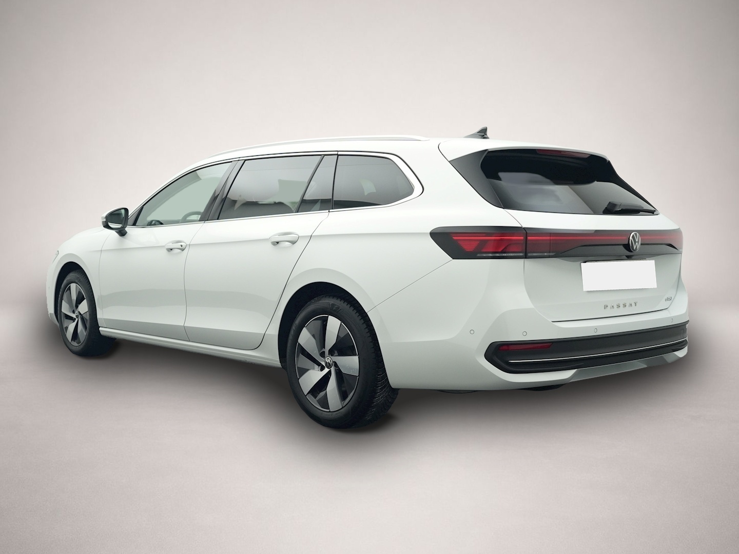 Bild 3 Volkswagen Passat 1.5 eTSI DSG Business NAVI AHK ACC RFK LE