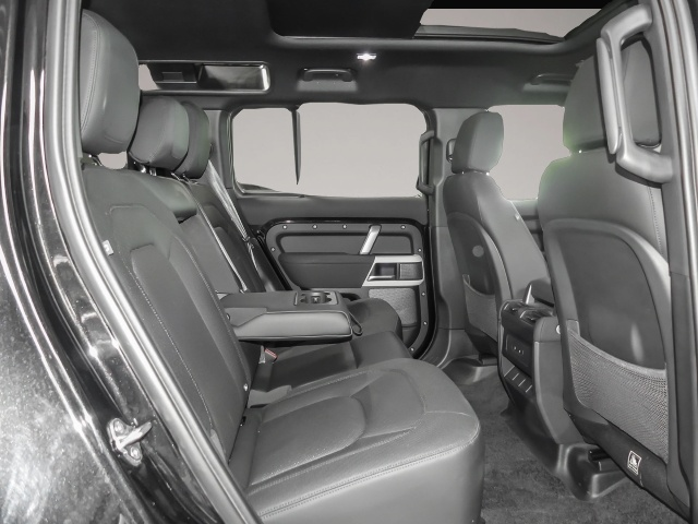 Bild 5 Land Rover Defender 110 X-Dynamic SE P400 Luftfederung AD N
