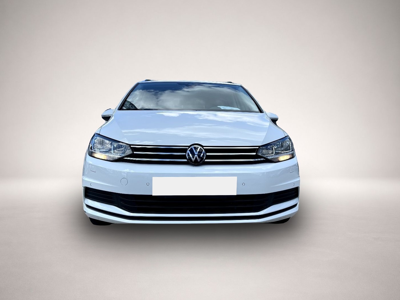 Bild 6 Volkswagen Touran 1.5 TSI Comfortline Navi ACC Kamera Sitzh