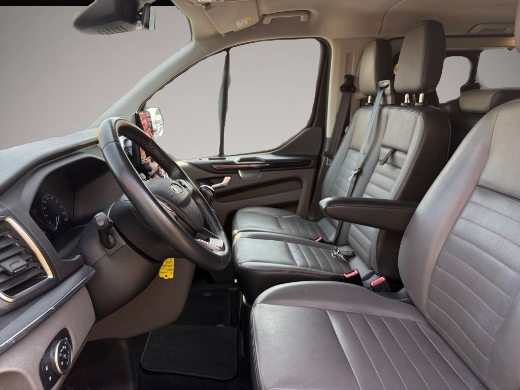 Bild 5 Ford Tourneo Custom L1 Titanium Rückfahrkam. Sichtp.