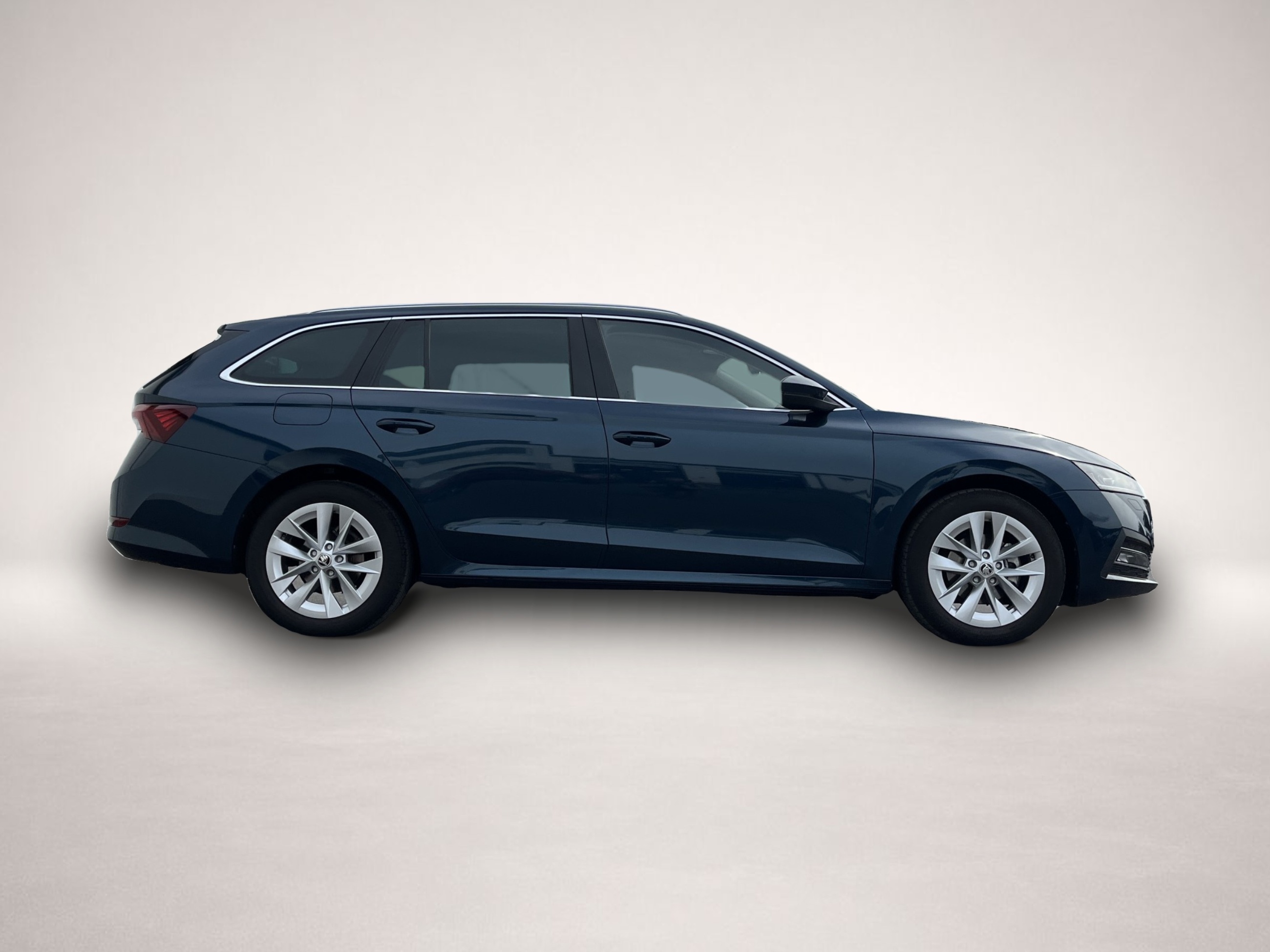 Bild 3 Skoda Octavia Combi 1.5 TSI Style AHK Navi RFK LED SHZ