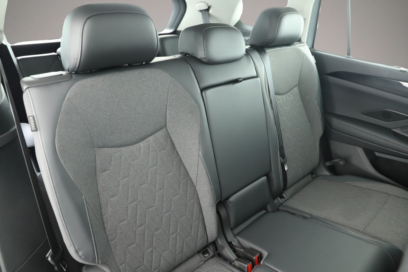 Bild 6 Volkswagen Tayron 2.0 TDI 4M DSG Life IQ.Light/ACC/360°/App