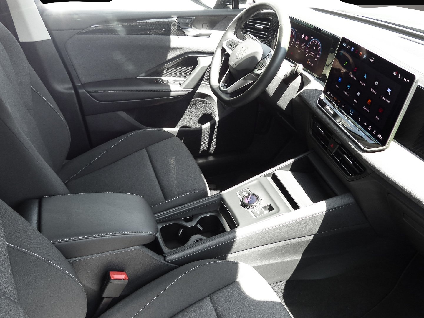 Bild 6 Volkswagen Tiguan Basis 1.5 eTSI DSG