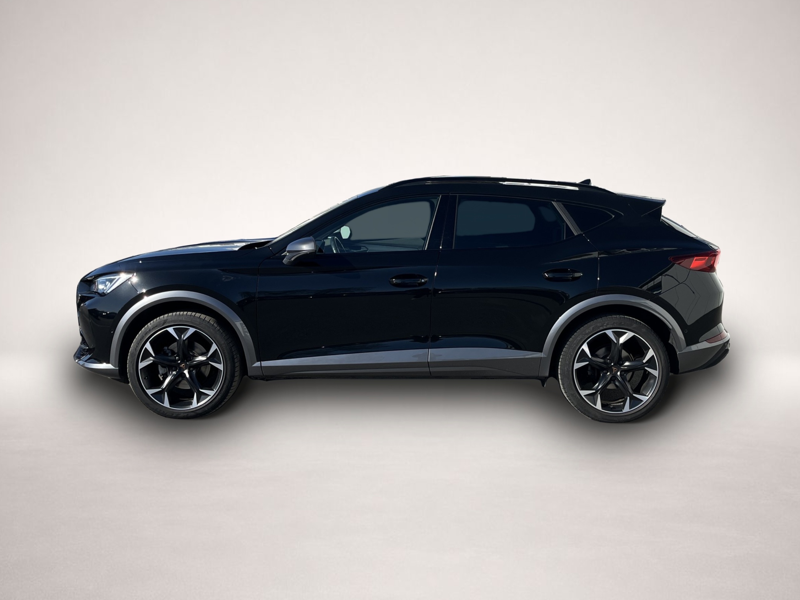 Fotografie des Cupra Formentor 1.5 TSI DSG 19Zoll AHK PANO LEDER Beat