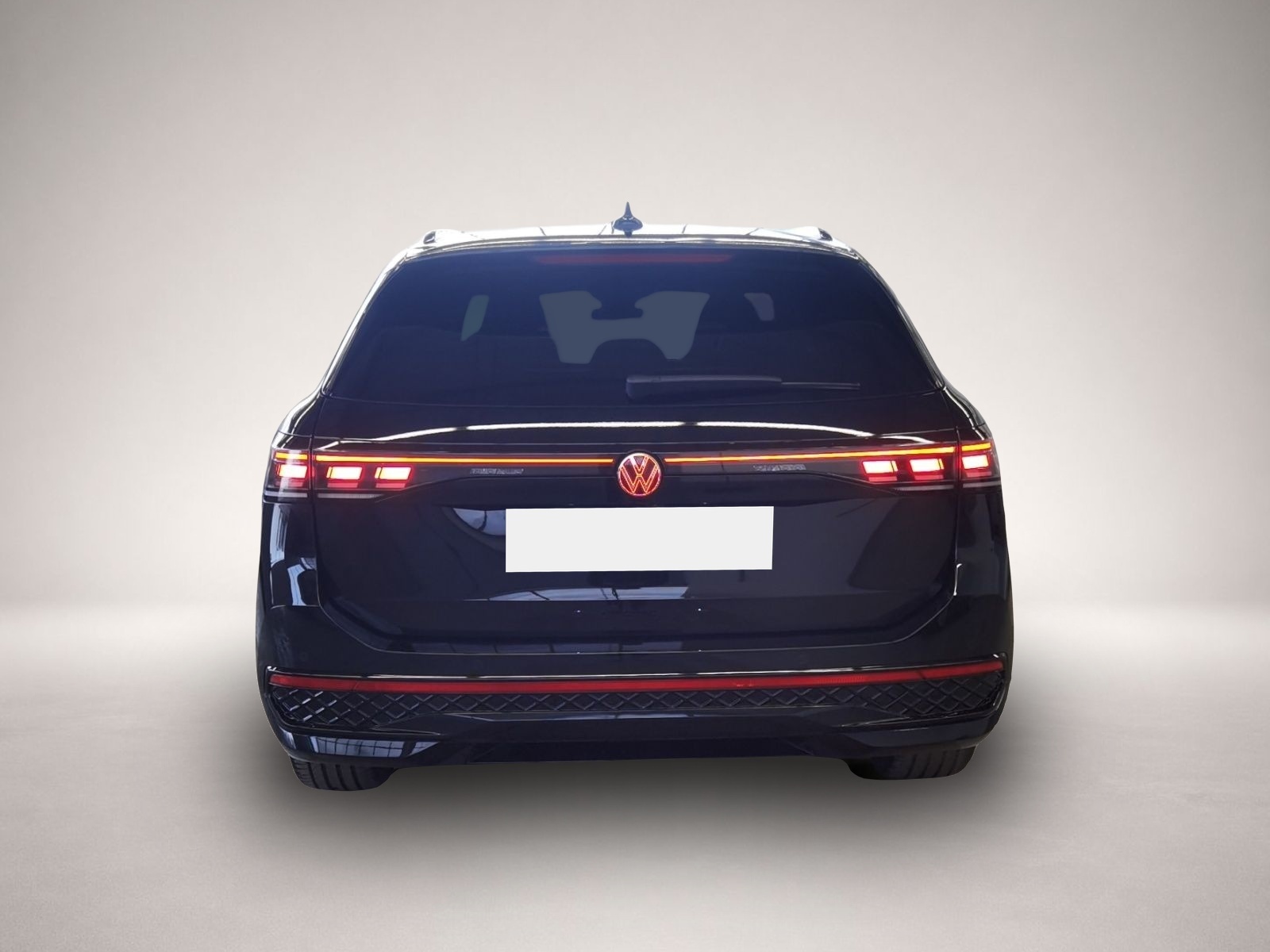 Bild 4 Volkswagen Passat R-Line 1,5 l eHybrid OPF 130 kW (177 PS)