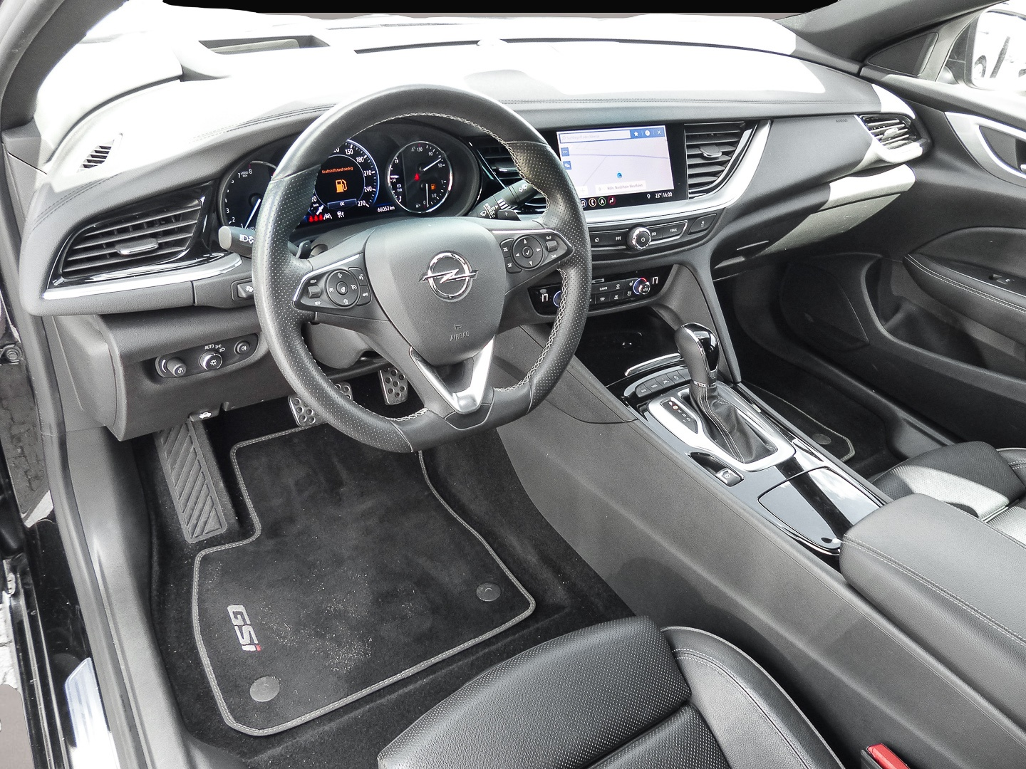 Fotografie 4 des Opel Insignia B Grand Sport GSi 4x4 El. Fondsitzverst