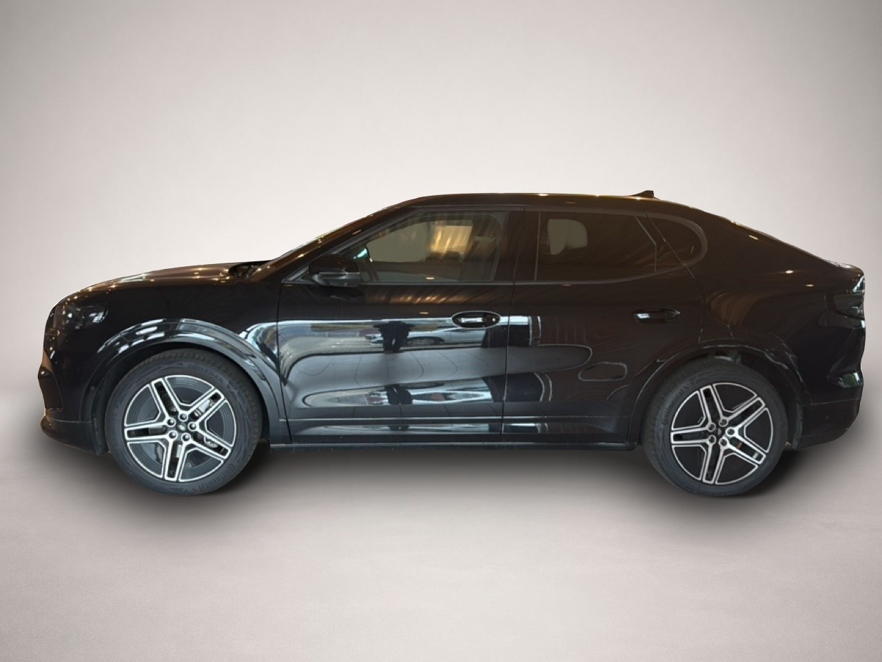 Fotografie 3 des Ford Capri PREMIUM EXTENDET RANGE 77KW/H NAVI / LED /
