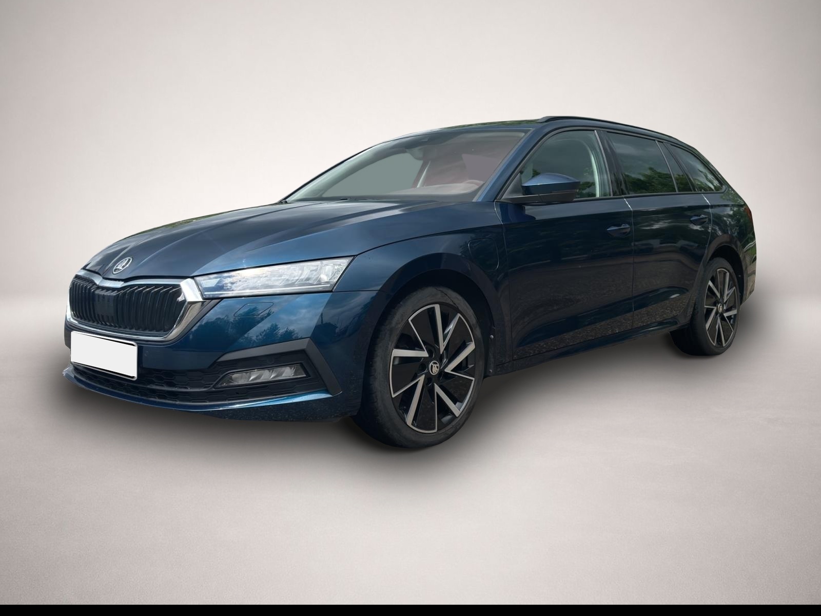 Bild 1 Skoda Octavia Combi 1.4 eHybrid DSG Ambition REAR VIEW