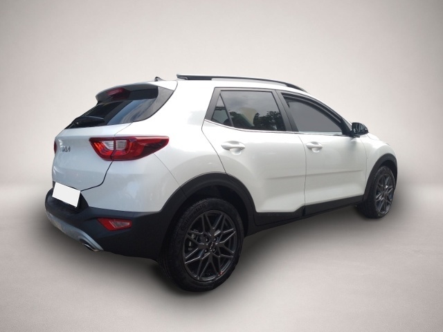 Vehicle image 0