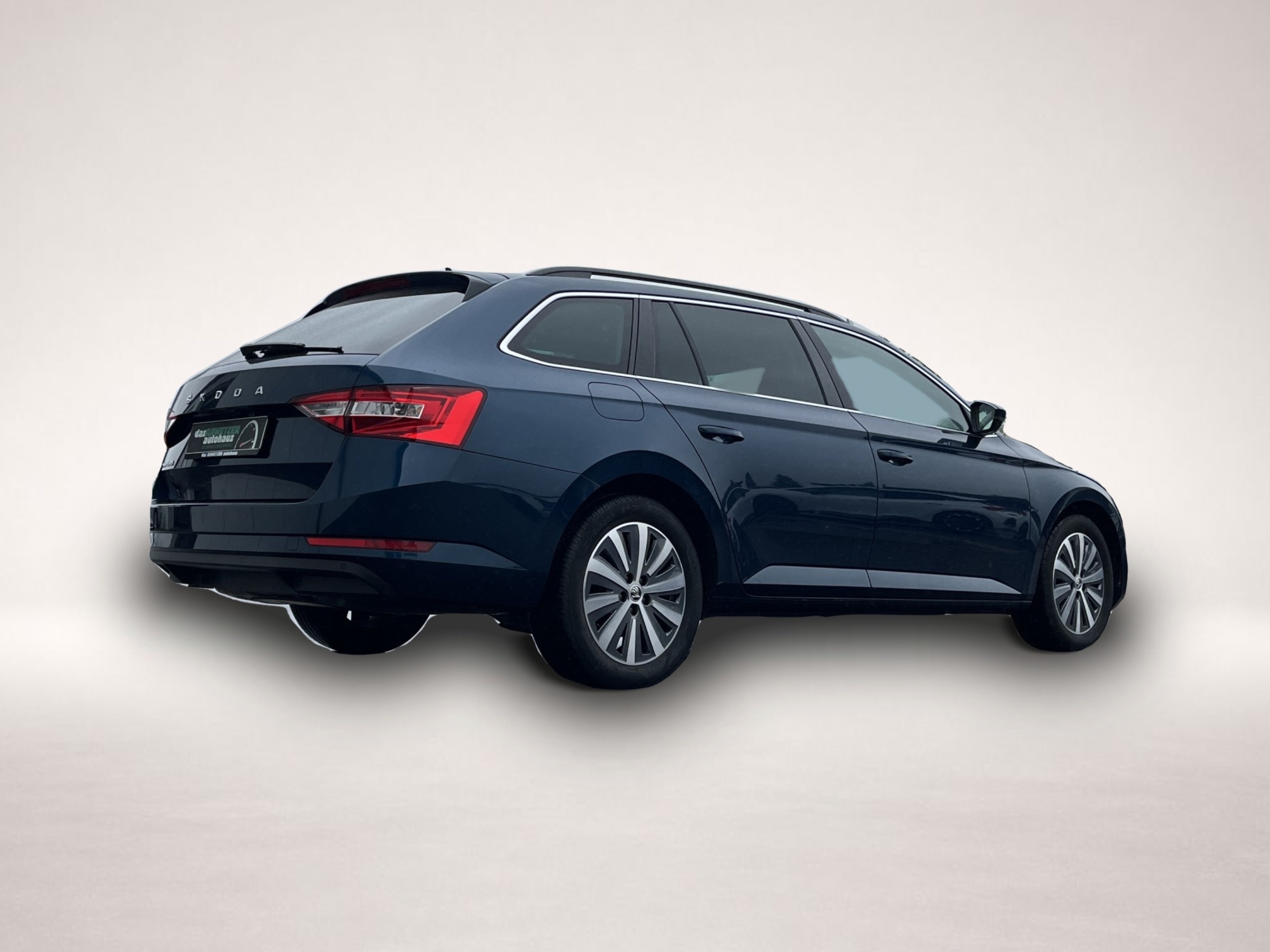 Bild 5 Skoda Superb Combi 2.0 TDI DSG Ambition Navi ACC LR-HZ