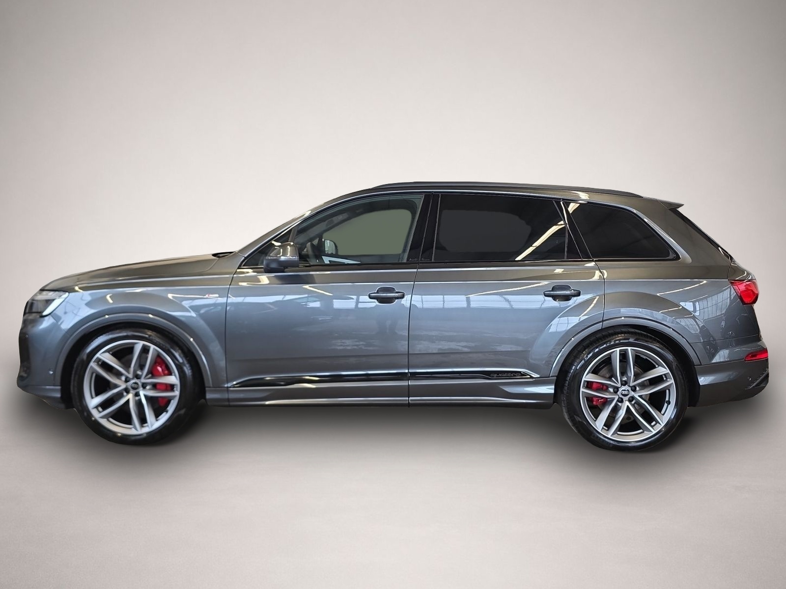 Fotografie 2 des Audi Q7 55 TFSI qu. S line*schwarz+*AHK*Pano*Head_up