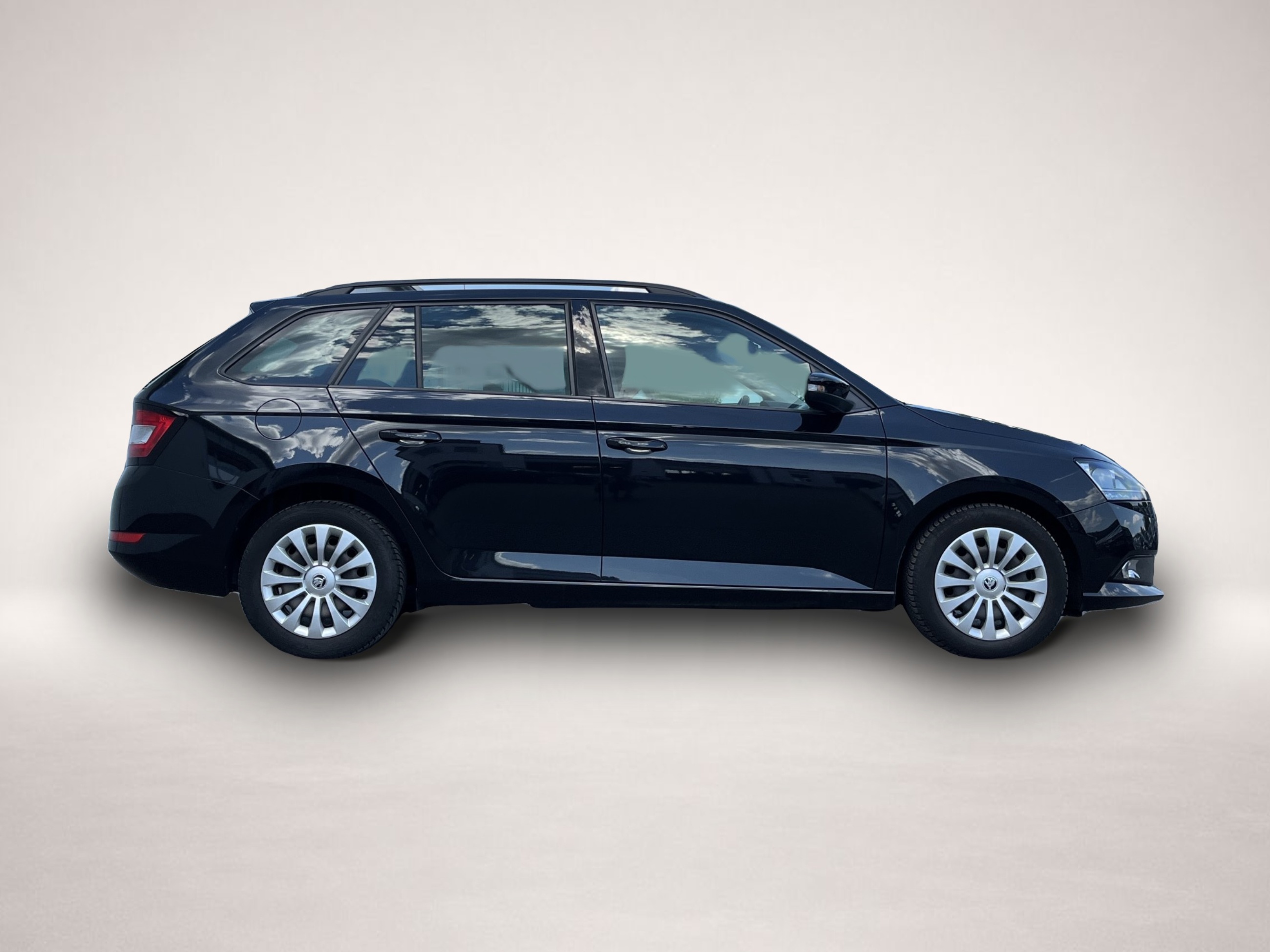 Bild 3 Skoda Fabia Combi 1.0 TSI Ambition Navi PDC SHZ DAB FL