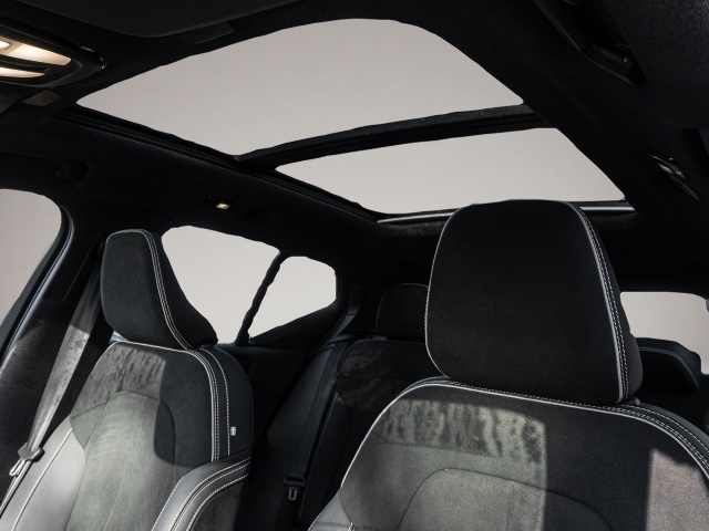 Volvo XC40 XC40 Ultimate Recharge Pure Electric AWD Twin St - Thumbnail 3