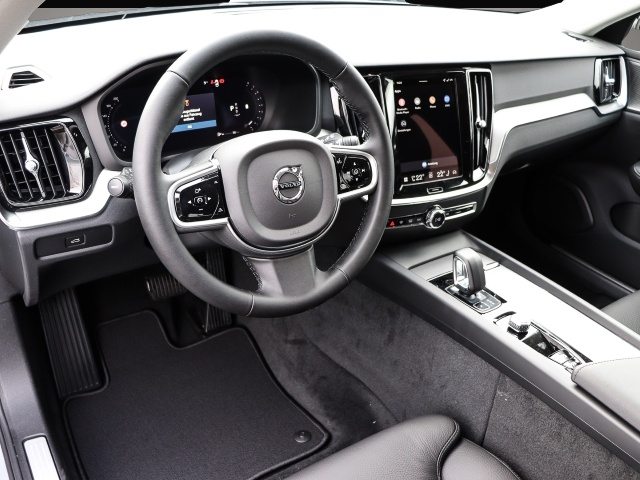Fotografie 3 des Volvo V60 B4 Plus Dark Frontscheibenheizung