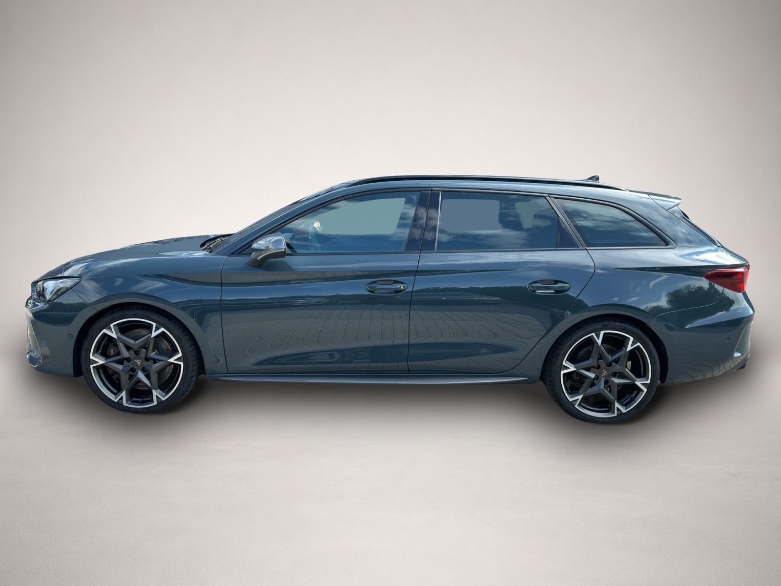 Fotografie 3 des Cupra Leon SP 2.0 TSI DSG 4Dr VZ AB199EUR ALCANTARA NA