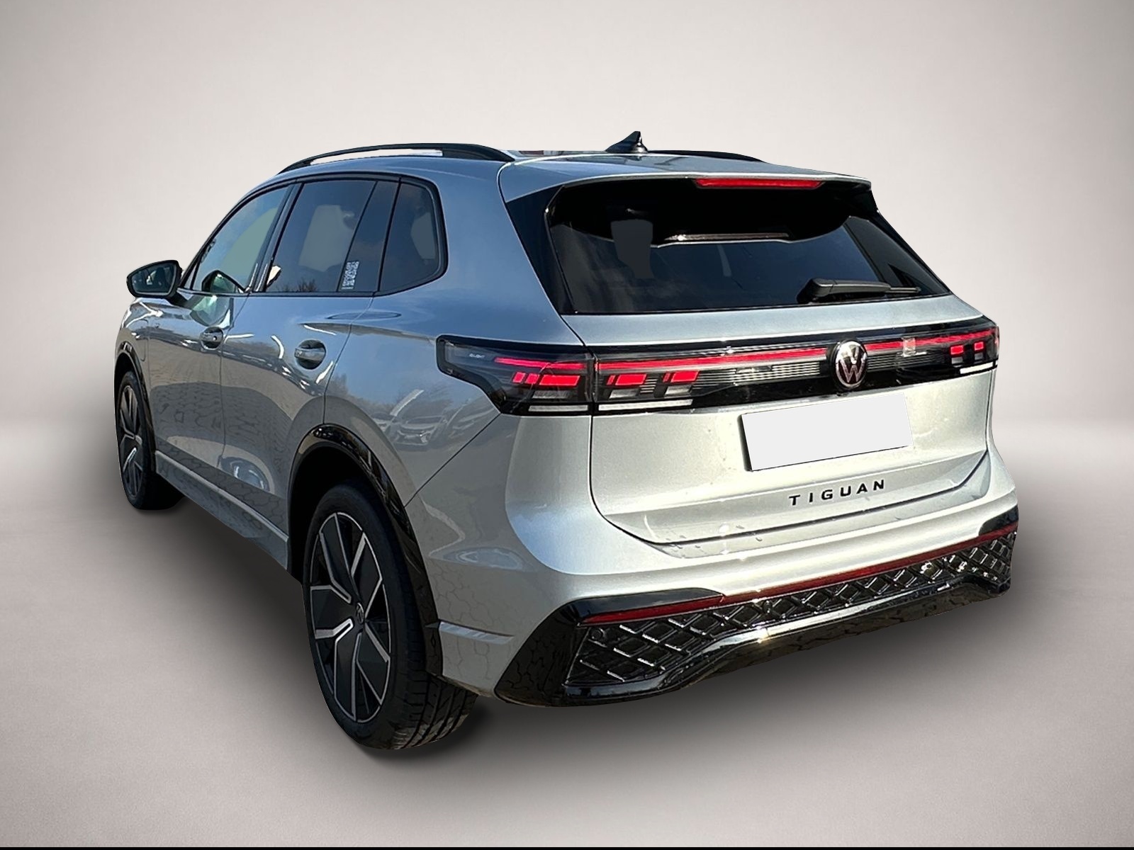 Bild 3 Volkswagen Tiguan 1.5 eHybrid DSG R-Line Black Style*IQ Lig