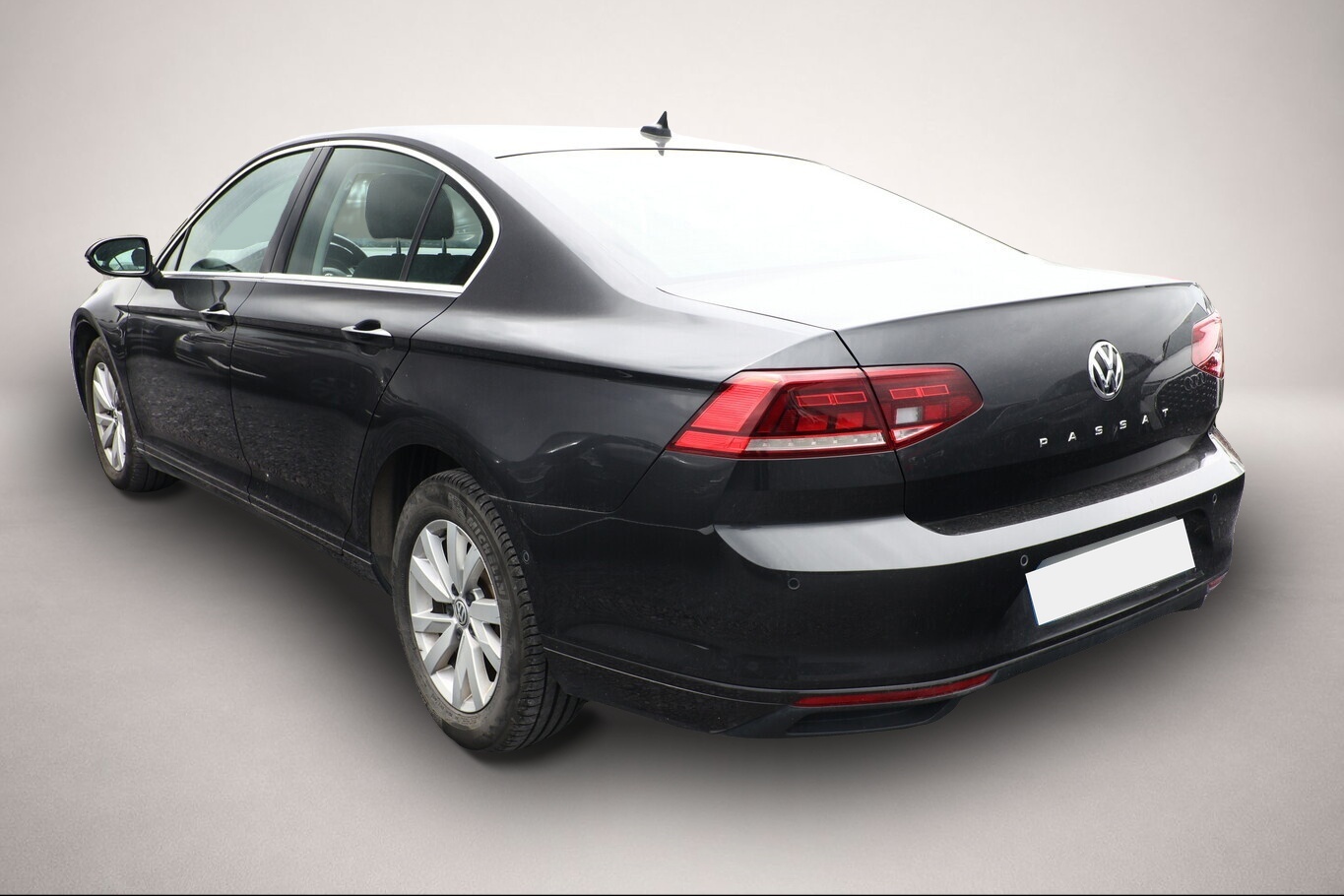 Bild 4 Volkswagen Passat 1.6 TDI 120 DSG Business LED Nav ACC Kam