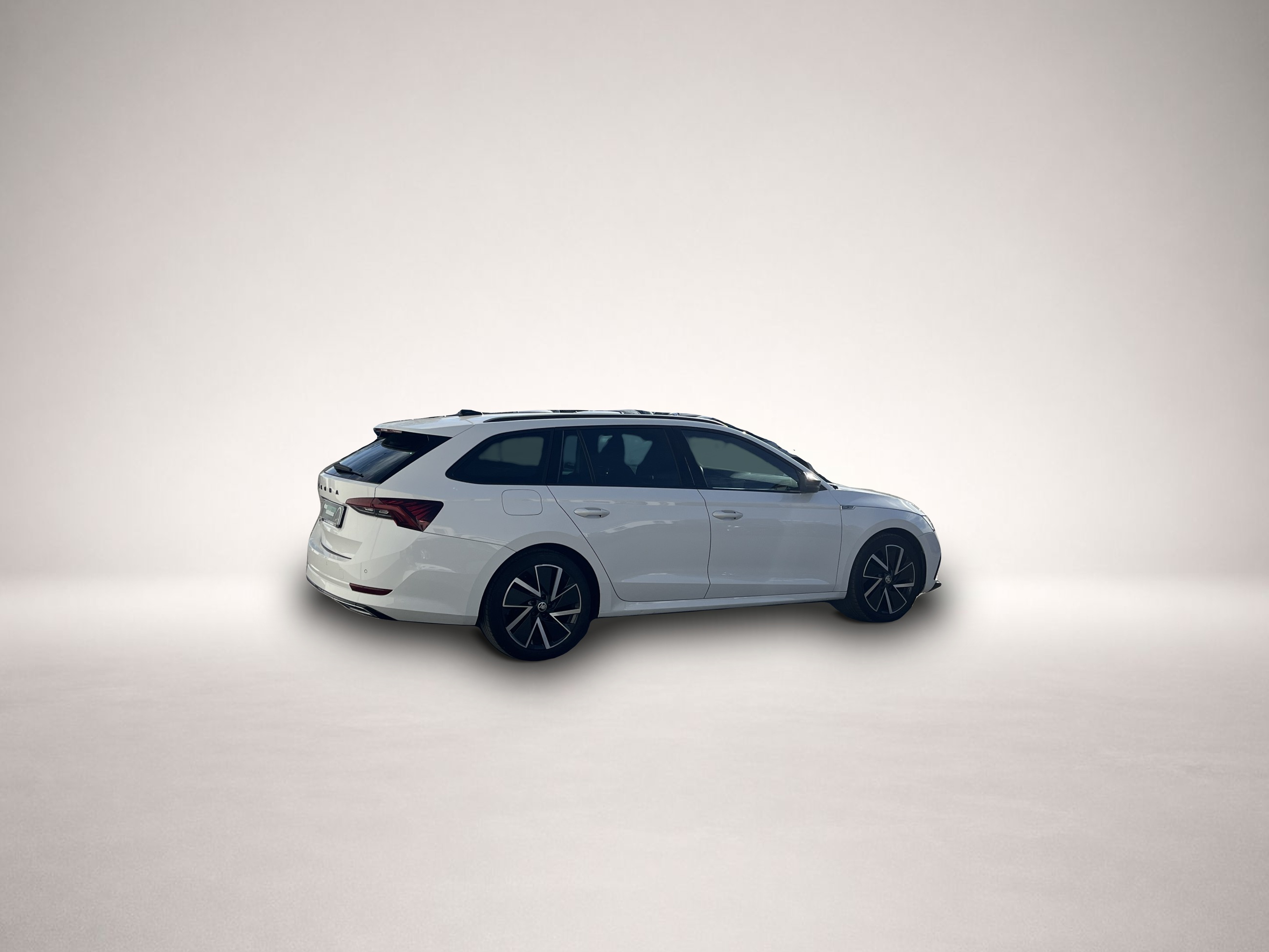 Bild 5 Skoda Octavia Combi 2.0 TDI DSG Sportline 163¤ m.20% A