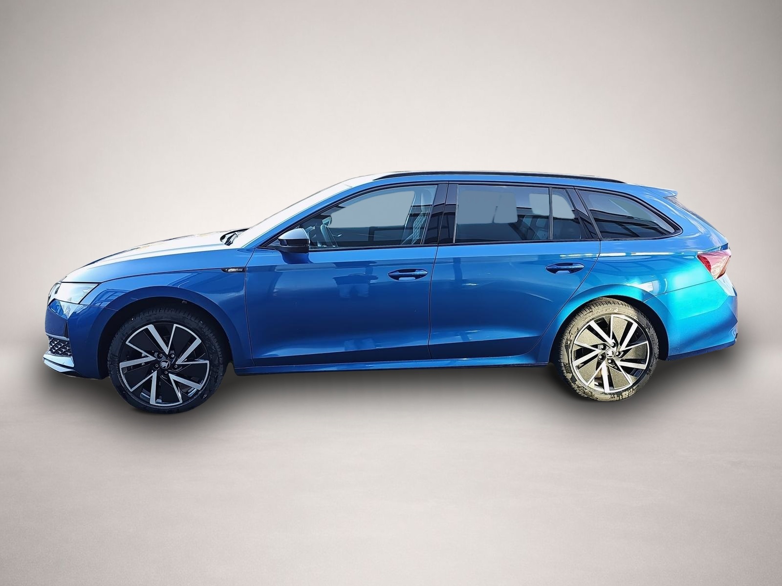 Fotografie 4 des Skoda Octavia Combi 1.5 eTSI DSG Sportline Matrix 18