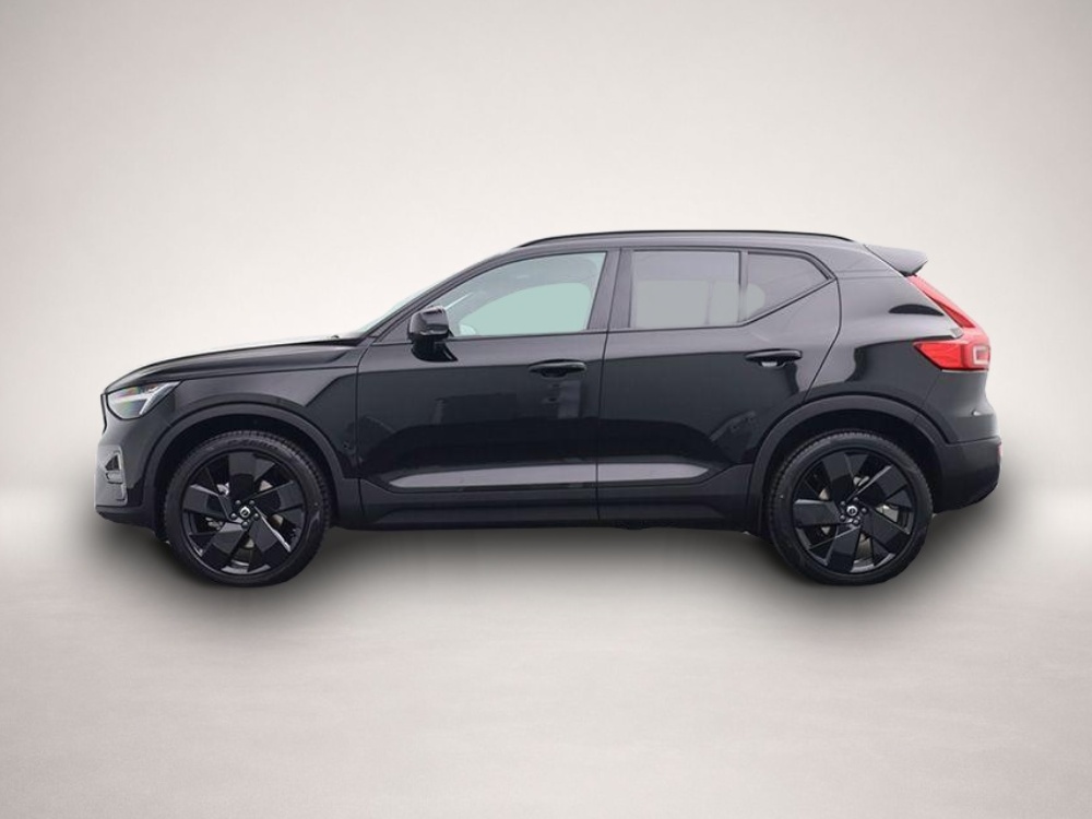 Fotografie 1 des Volvo XC40 2.0 Black Edition Plus B4 Mild-Hybrid 197P