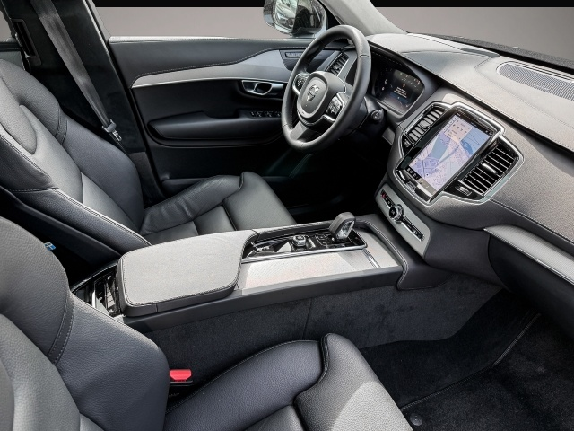 Fotografie 3 des Volvo XC90 Ultimate Dark AWD 7-Sitzer HUD StandHZG AHK