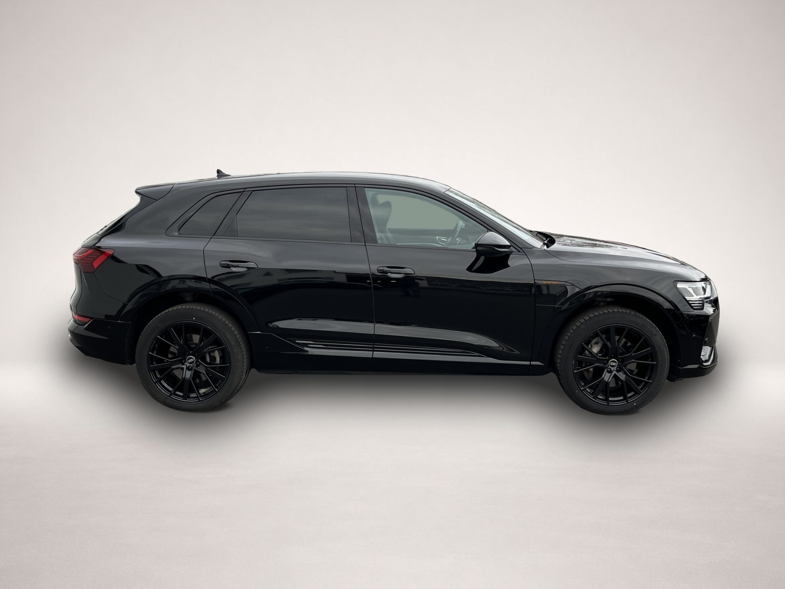 Fotografie 3 des Audi e-tron S-Line 21 Zoll AHK Optikpaket Tour B&O Pa