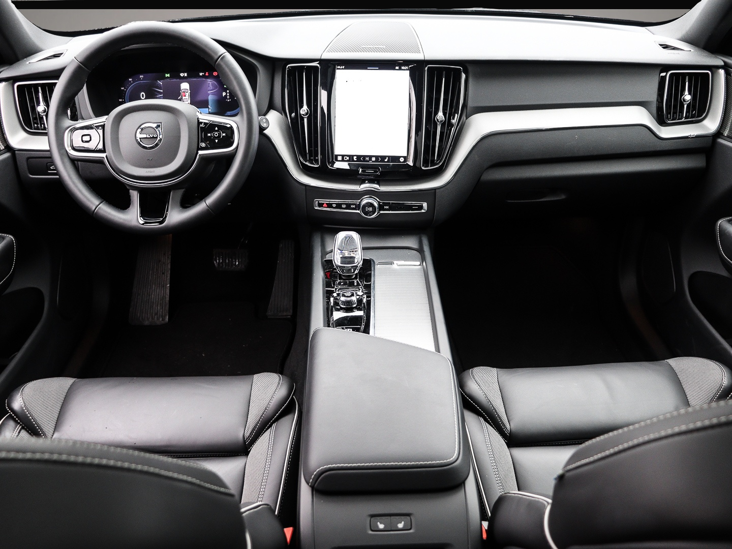 Bild 4 Volvo XC60 Plus Dark Recharge Plug-In Hybrid AWD T8 Tw