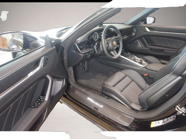 Bild 4 Porsche 911 Turbo S Cabrio*Burmester ACC Sport-AGA Lift