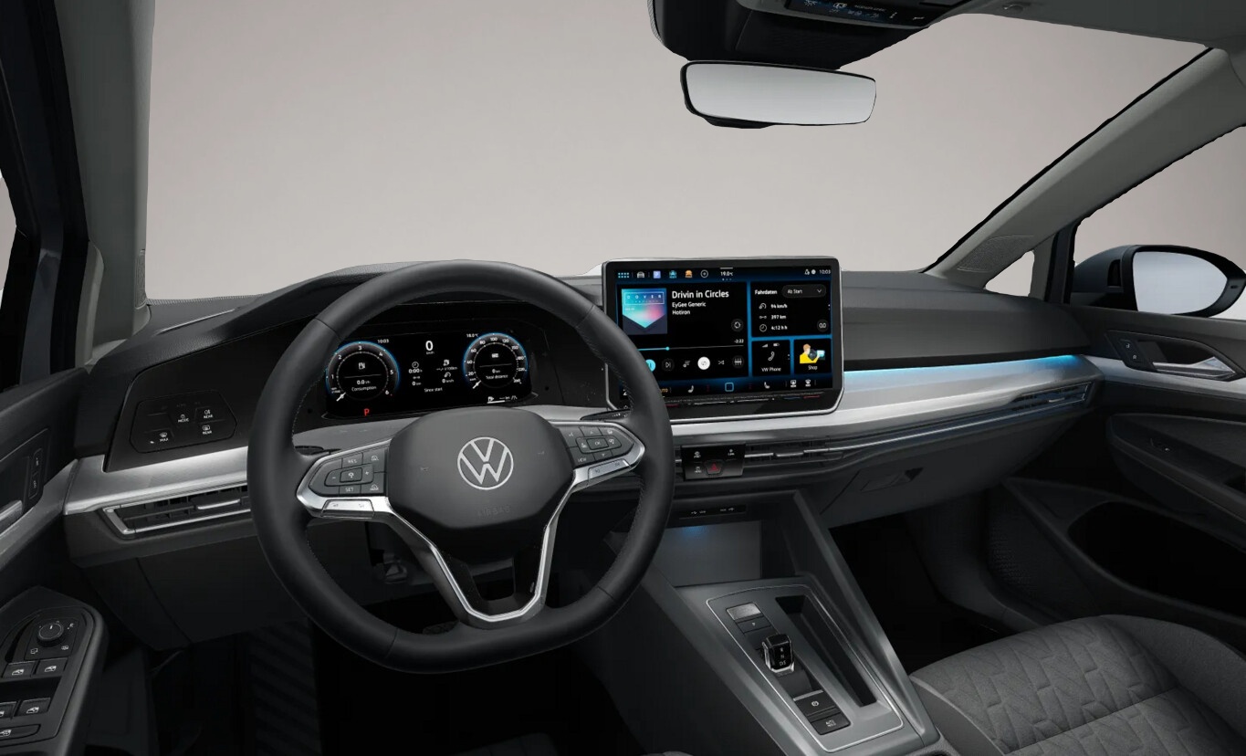Fotografie 4 des Volkswagen Golf 8 eTSI Ready2D ParkAs+ SHZ PrivG 17Z KeyL