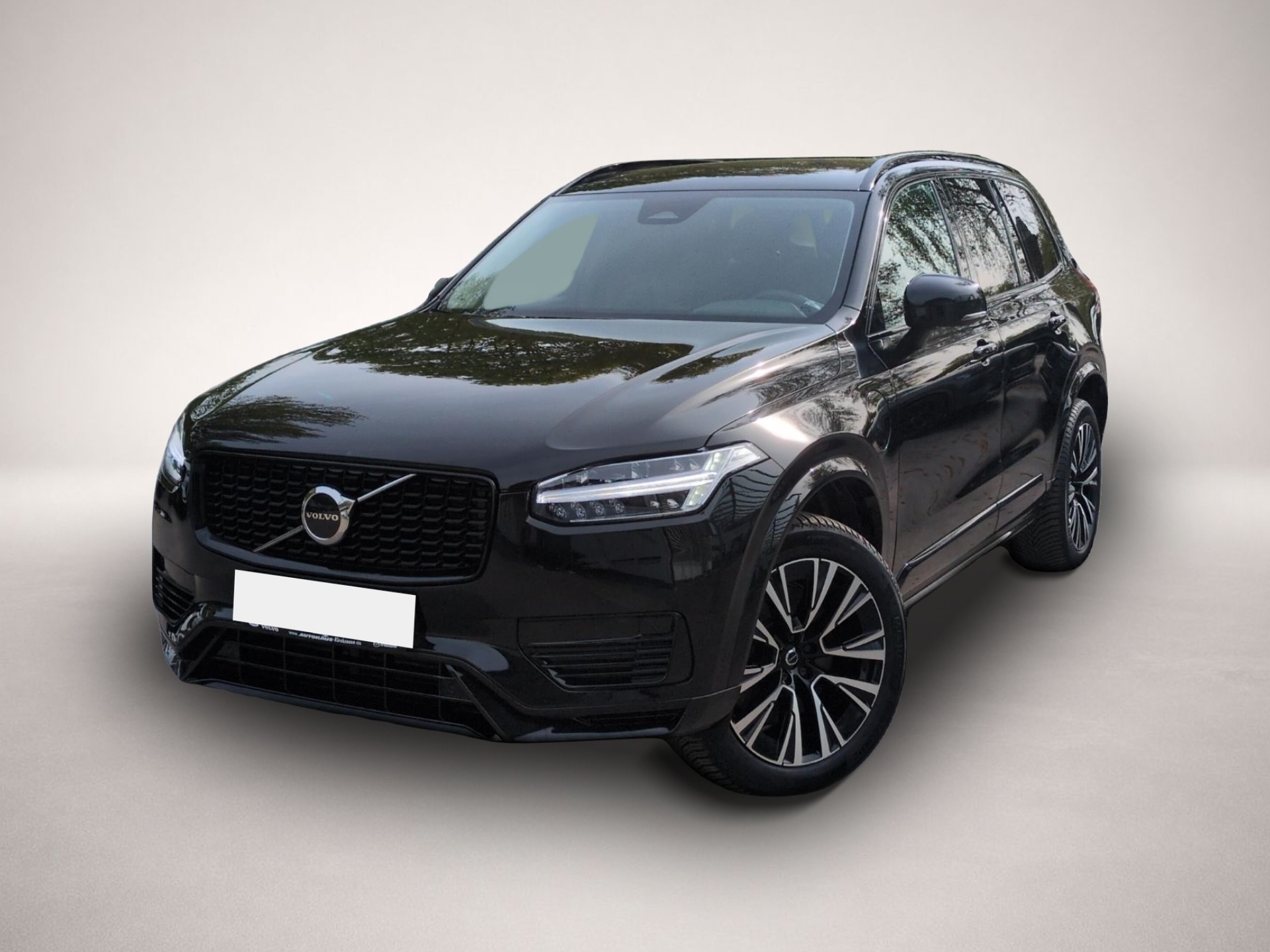 Fotografie Volvo XC90 T8 Recharge Plus Dark Plug-In Hybrid AWD Na
