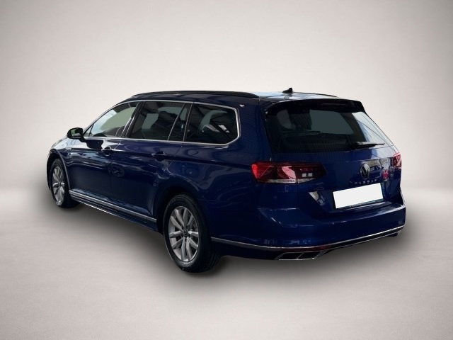 Bild 3 Volkswagen Passat Variant 2.0 TDI DSG Business R-Line Navi,