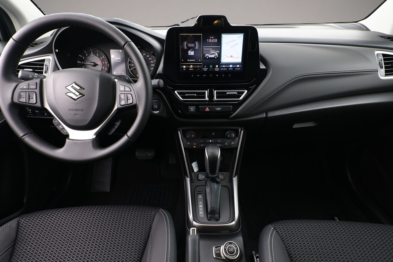 Bild 7 Suzuki Across S-Cross 1.4 MHEV 4WD Aut Comfort+ Pano 360° Lede