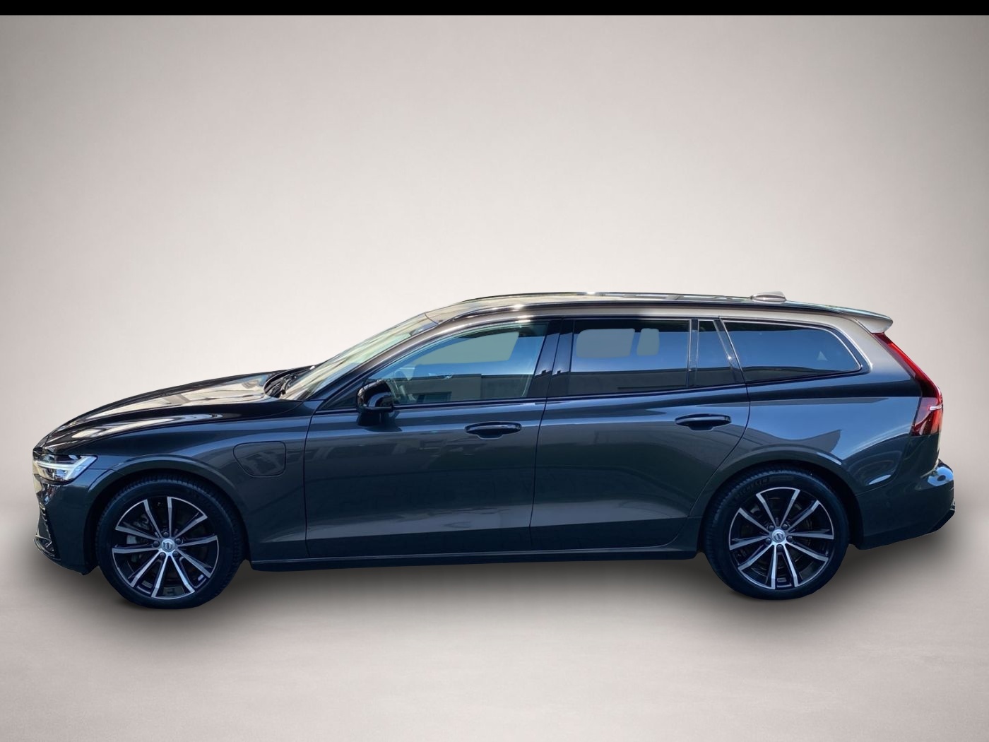 Bild 2 Volvo V60 Kombi T8 Plus Dark Recharge WiPa*LED*Navi*DA