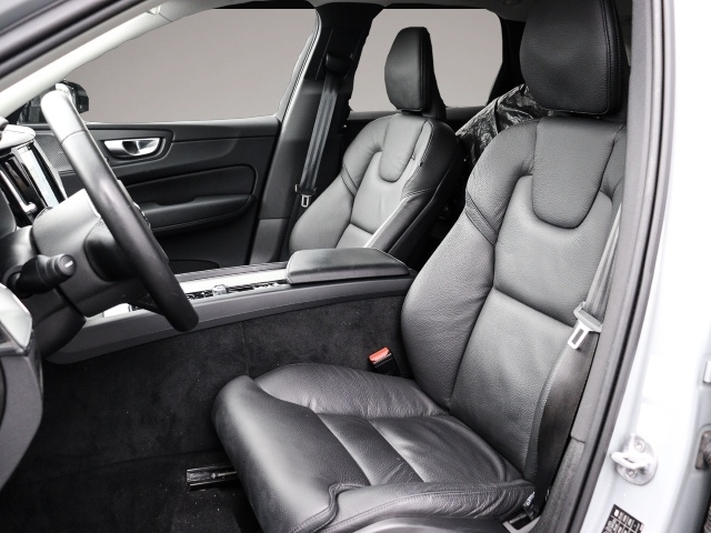 Bild 6 Volvo XC60 Plus Dark 2WD Digitales Cockpit Memory Sitz