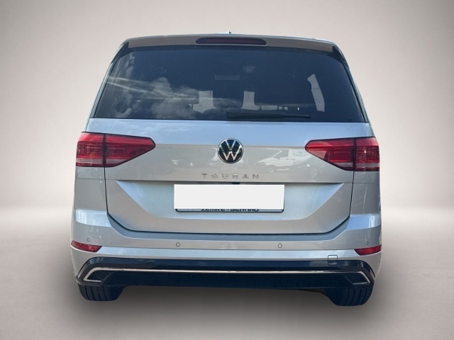 Fotografie 4 des Volkswagen Touran 1.5 TSI DSG Highline R-line Sportpaket Na