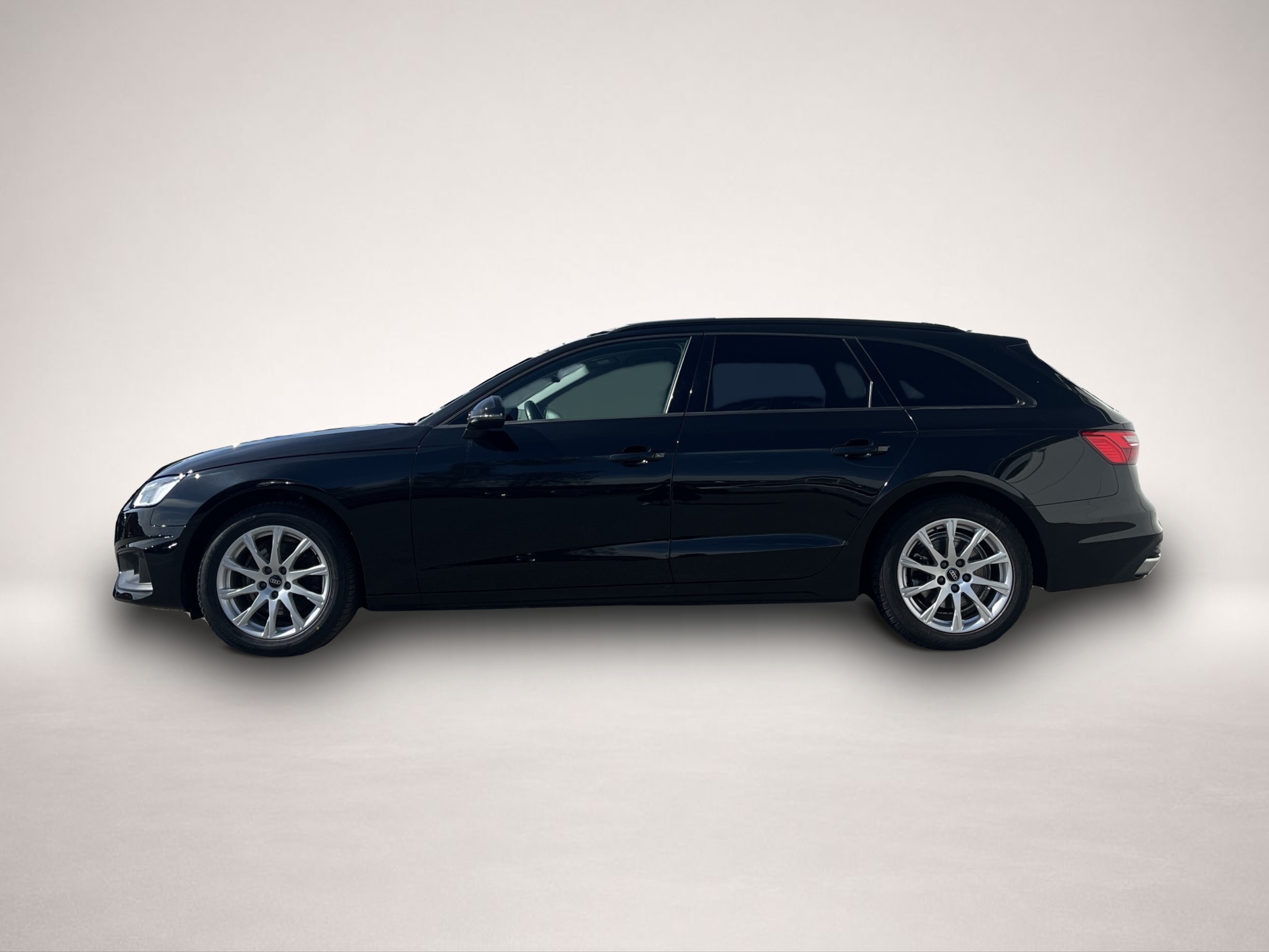 Bild 2 Audi A4 Avant 35 2.0 TFSI S tronic Navi LED PDC SHZ F
