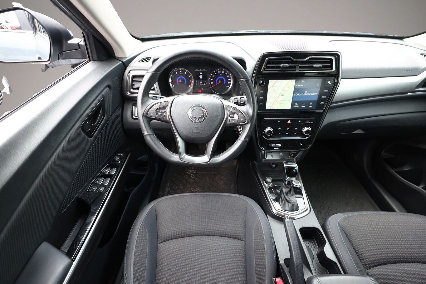 Bild 6 Ssangyong Tivoli 1.5 T-GDI 163 Aut. Onyx Kam SHZ Temp LM16