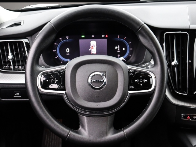 Bild 5 Volvo XC60 Plus Dark 2WD AHK Digitales Cockpit Memory