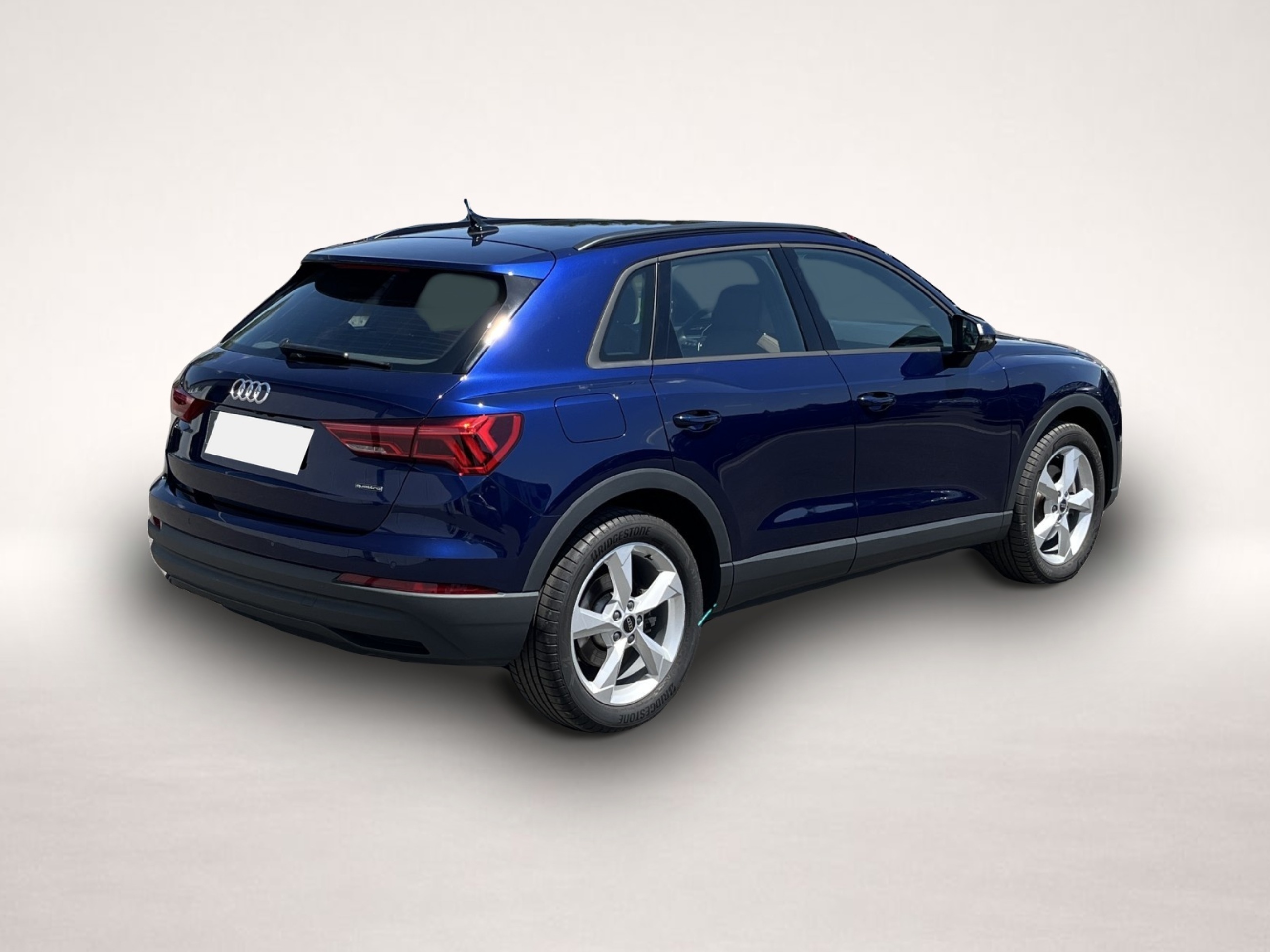 Bild 6 Audi quattro Q3 40 2.0 TFSI quattro S tronic Navi ACC MATRIX