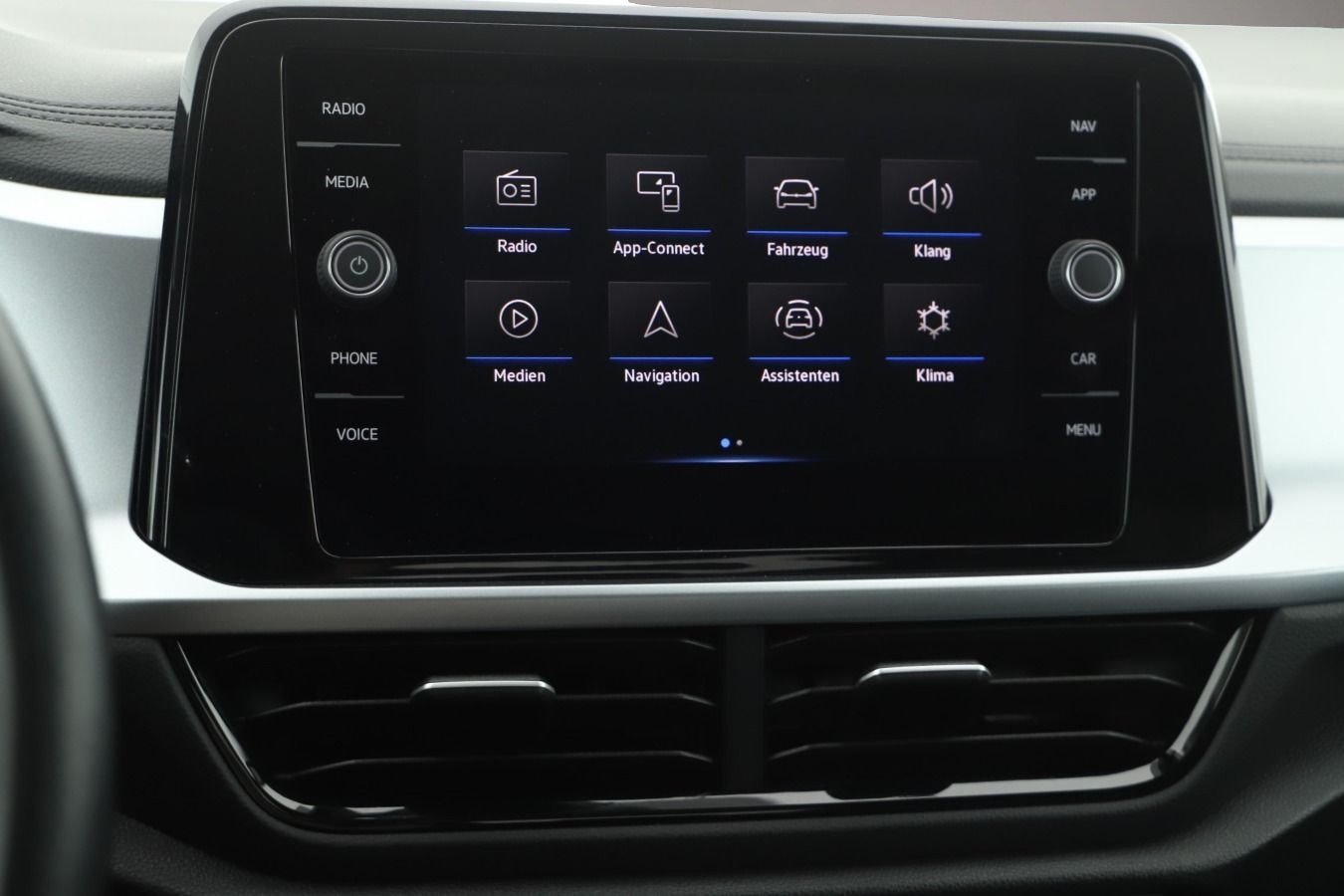 Bild 7 Volkswagen T-Roc 1.0 TSI Life LED/App/Navi