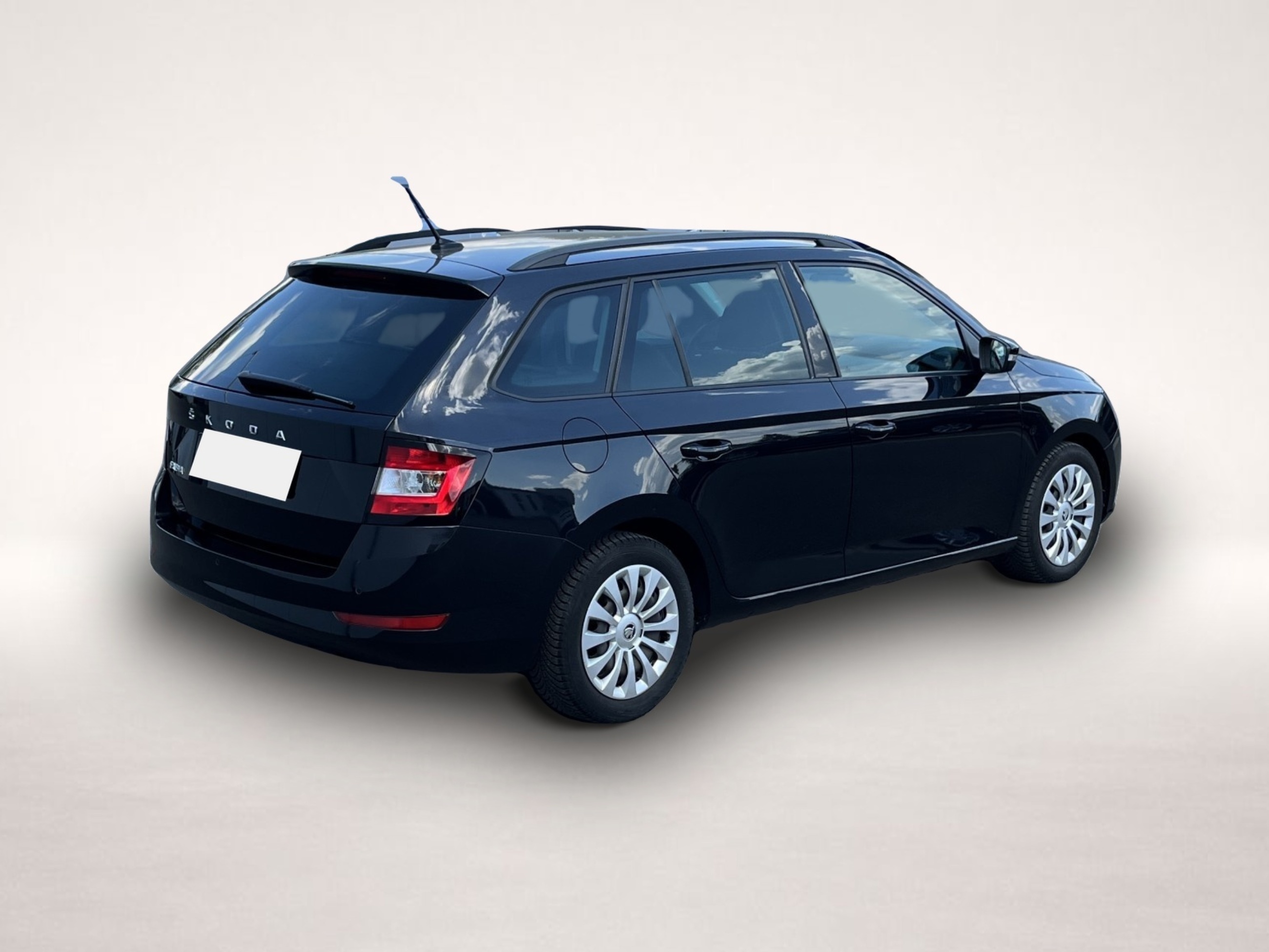 Bild 6 Skoda Fabia Combi 1.0 TSI Ambition Navi PDC SHZ DAB FL