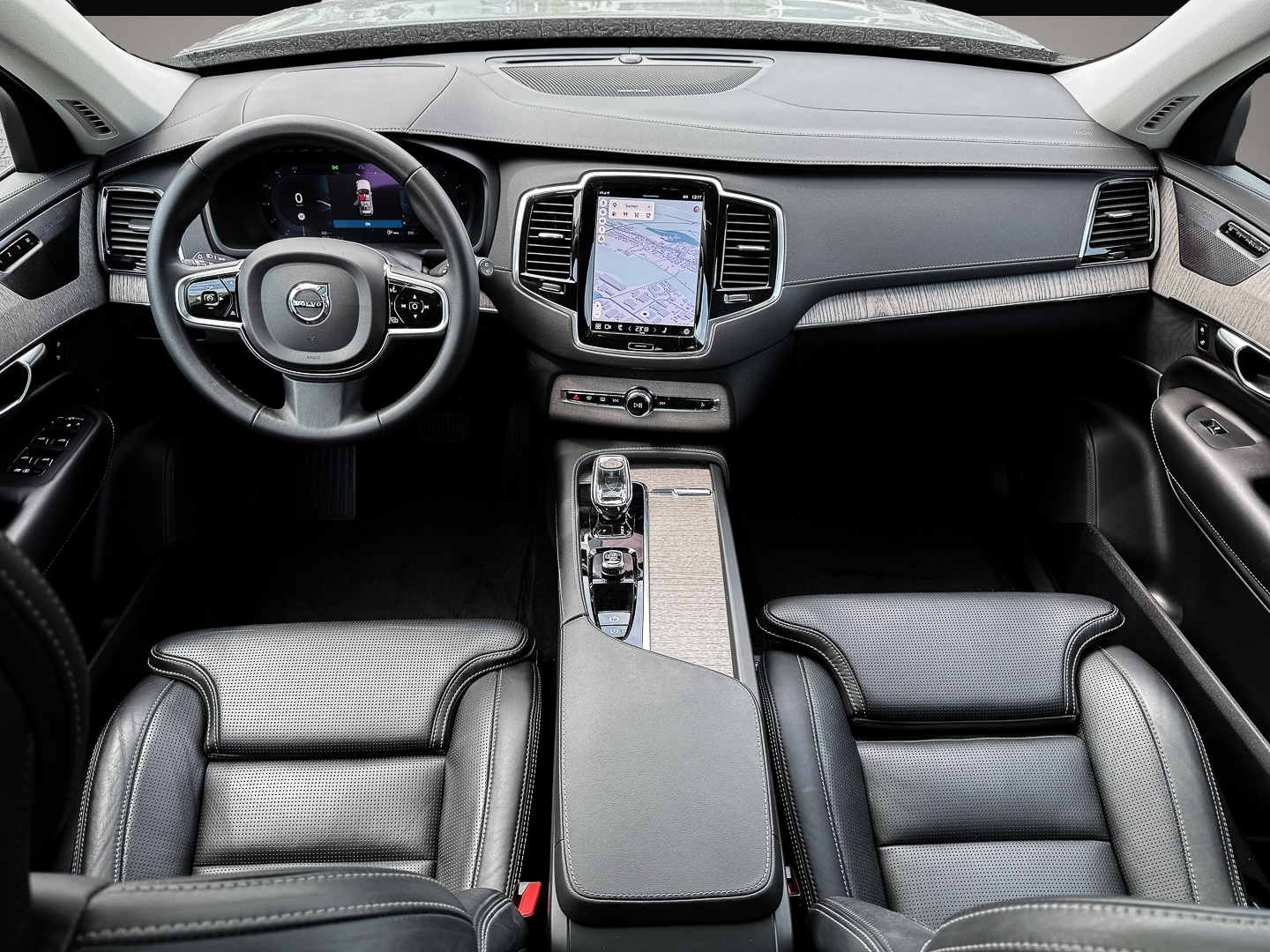 Bild 5 Volvo XC90 B5 Diesel Plus Bright AWD 7-Sitzer StandHZG