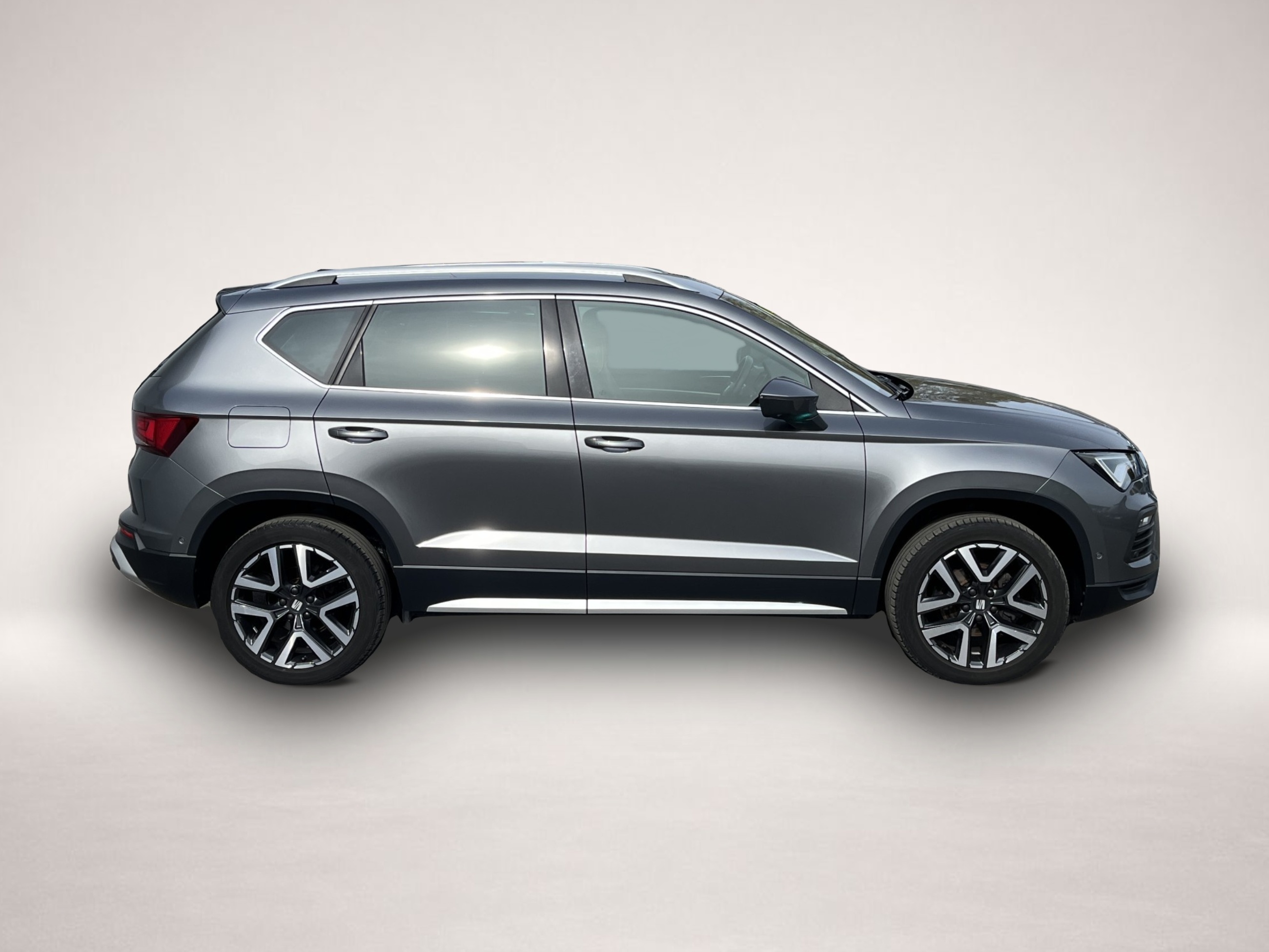 Fotografie des Seat Ateca 1.5 TSI Xperience 156¤ m.20% Anz. AHK Navi