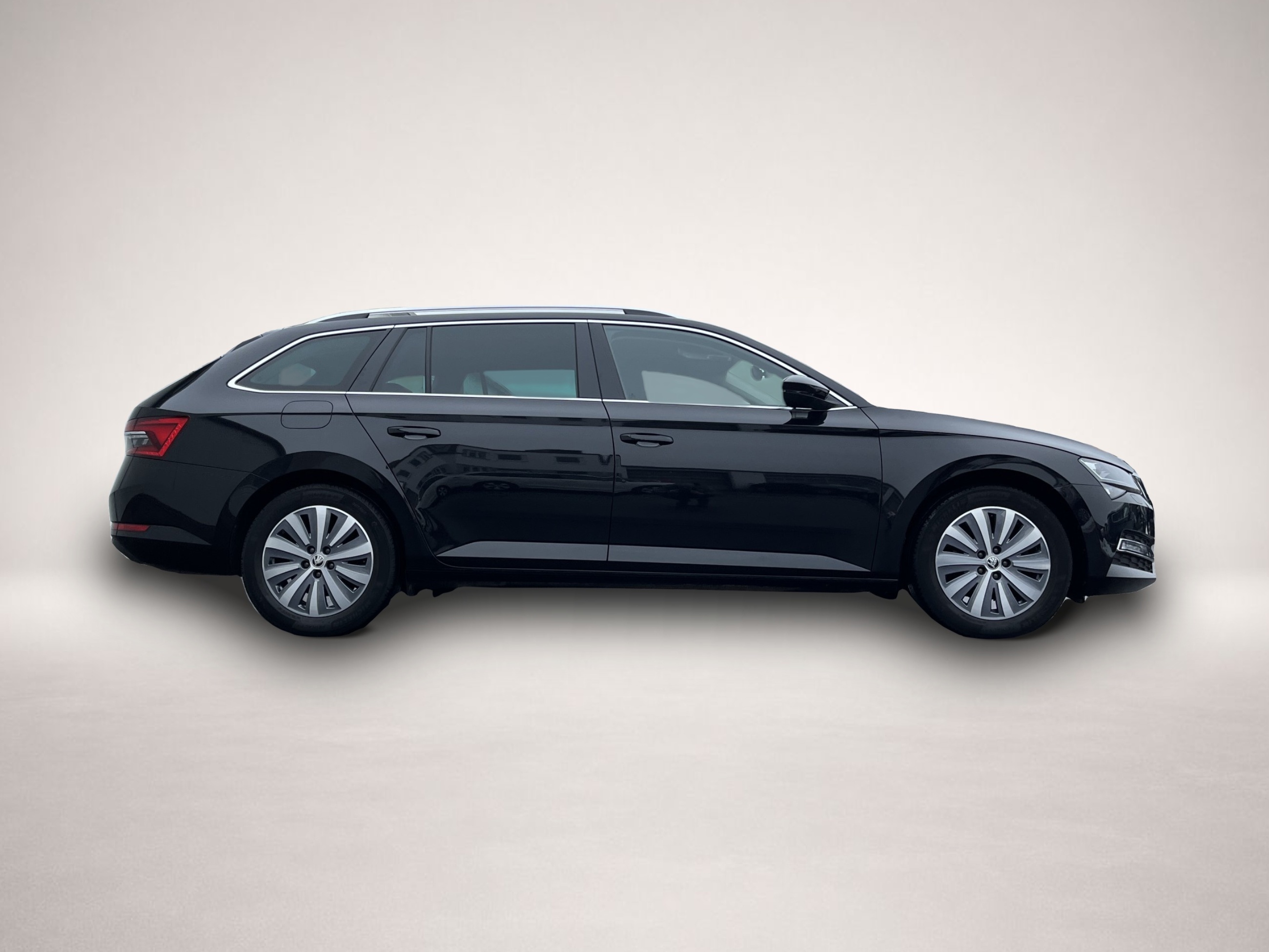Bild 4 Skoda Superb Combi 2.0 TDI DSG Style AHK VirtCockpit S