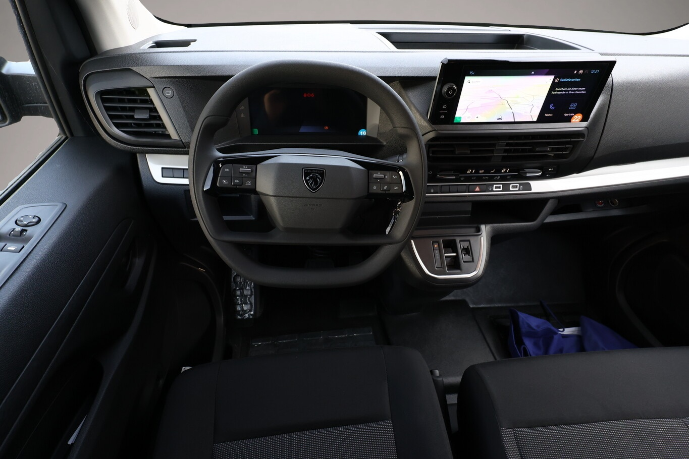 Bild 4 Peugeot Expert Kombi L3 9S LED AHK PrivG 2xKlima Nav Kam